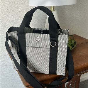 Lululemon small black and white tote